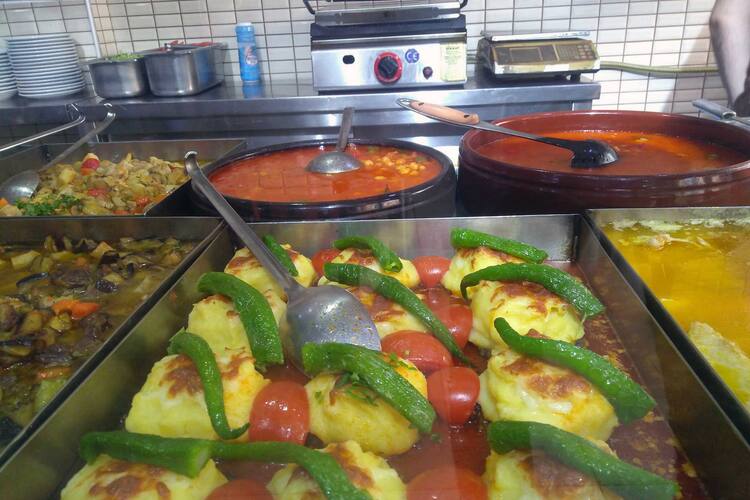 Hsn Orucoglu Yemek Ve Kofte Salonu Gaziosmanpasa Merkez Istanbul